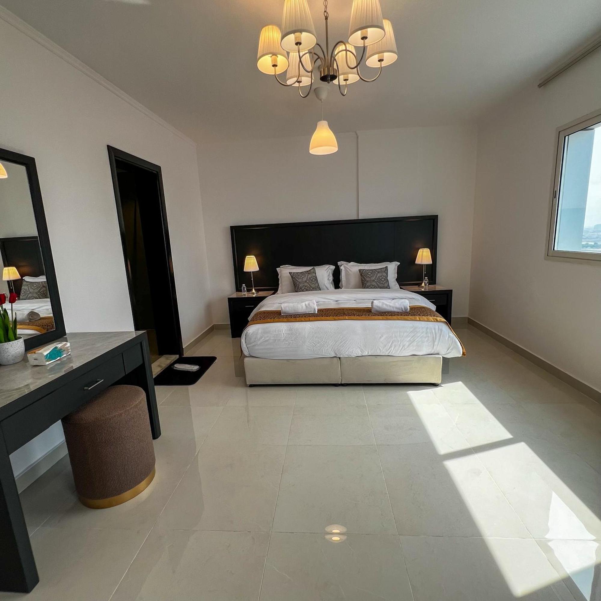 Sky-high عنان السماء Apartment *