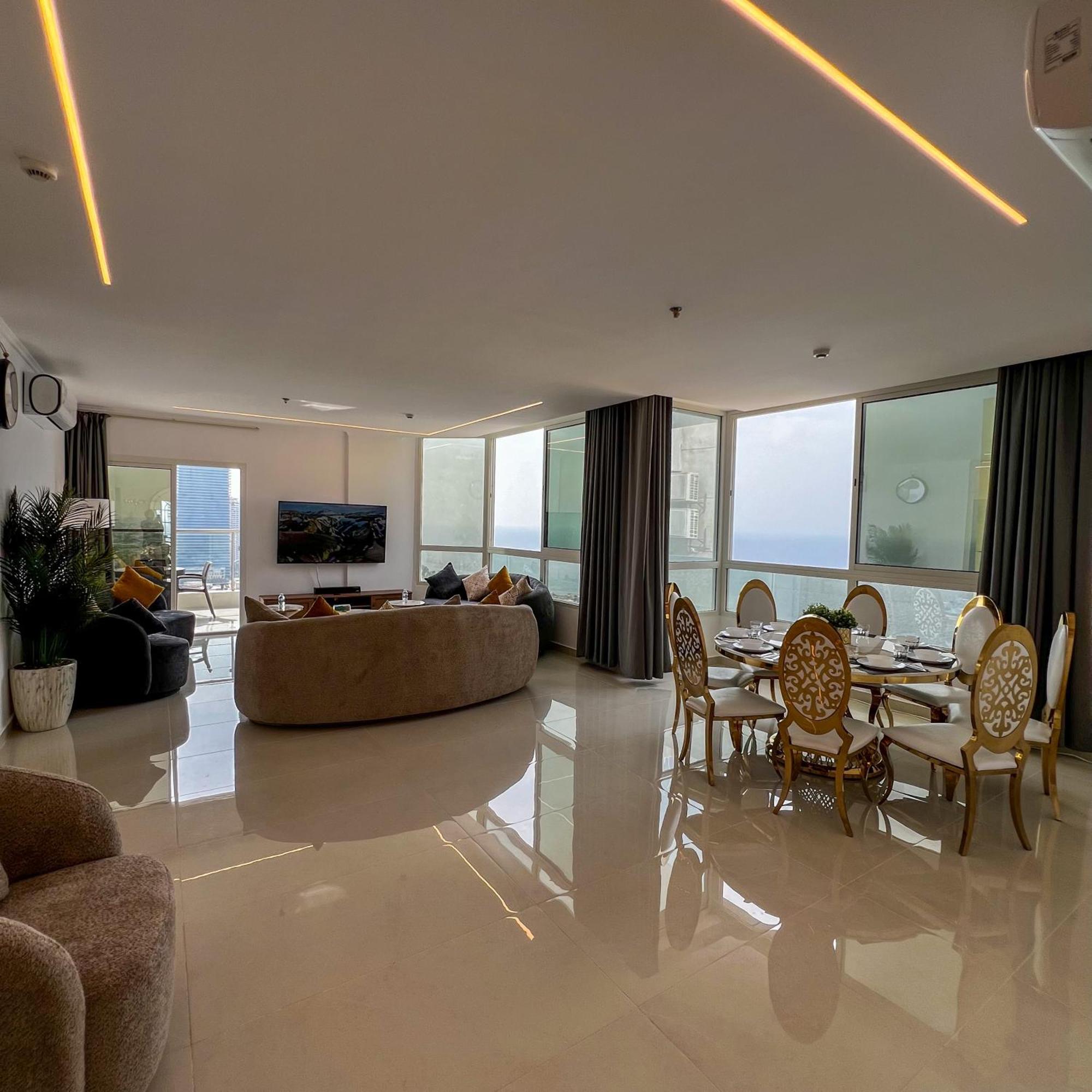 Sky-high عنان السماء Apartment