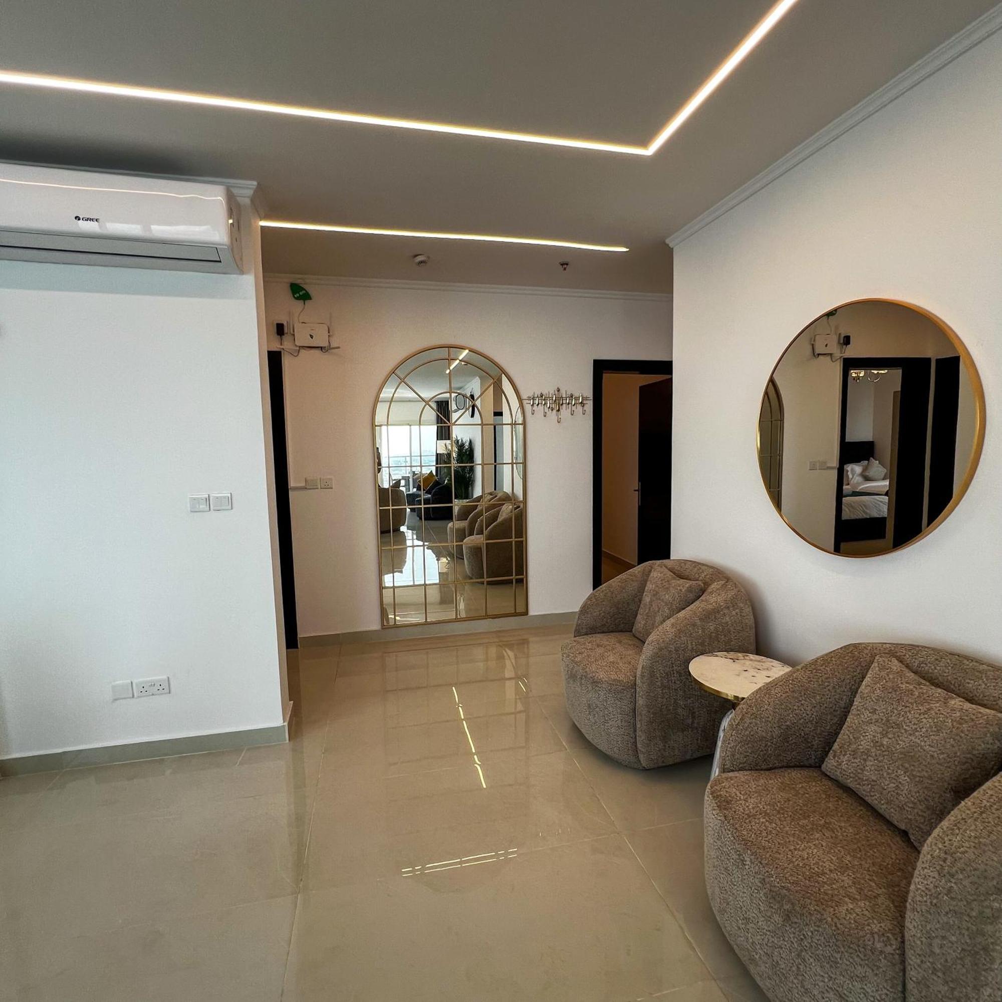 Apartment Sky-high عنان السماء
