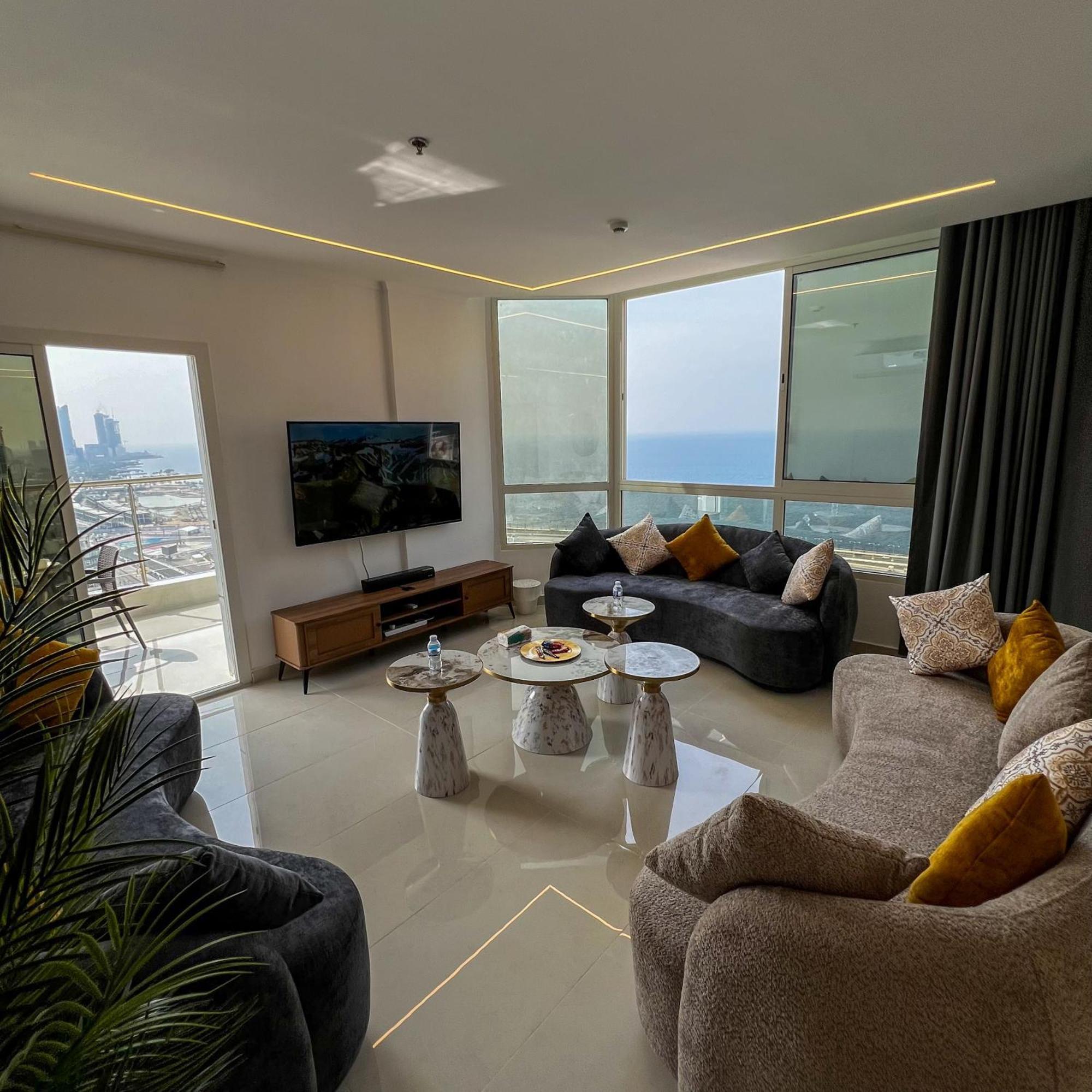 Apartment Sky-high عنان السماء *