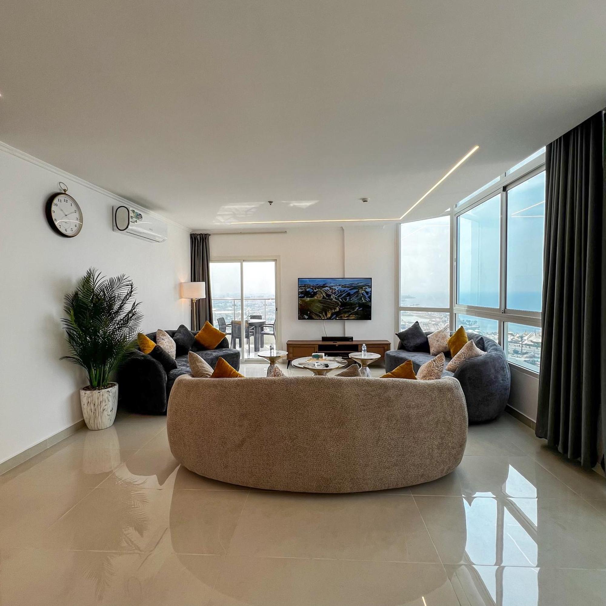 Apartment Sky-high عنان السماء